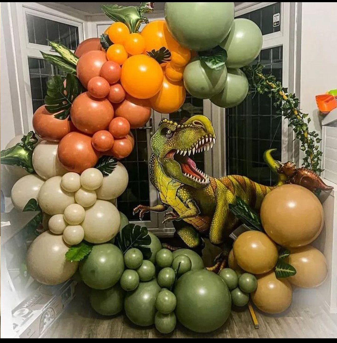 Dinosaur theme balloon garland